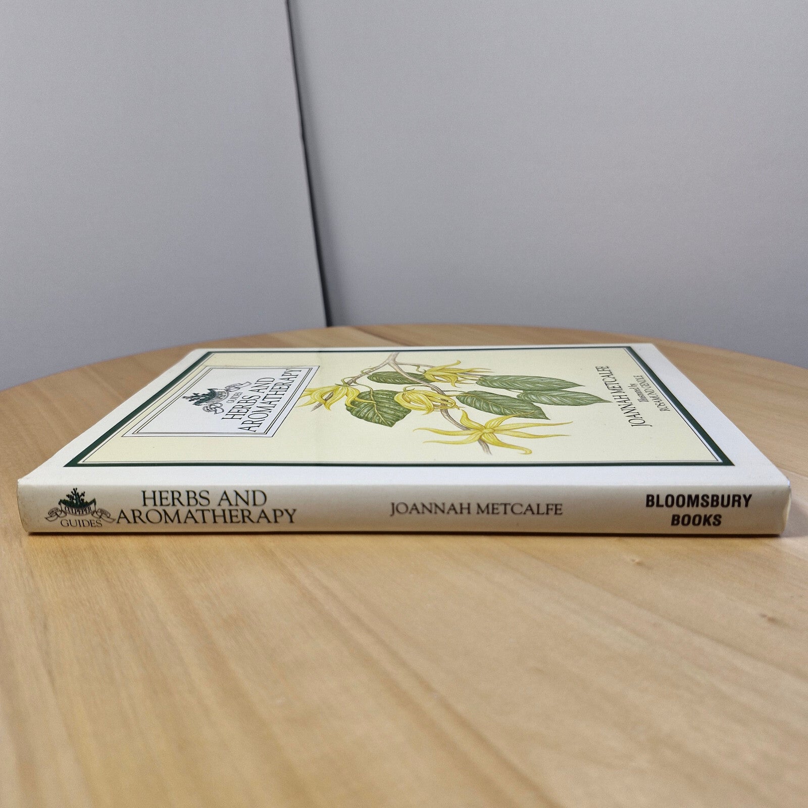 Health: Herbs and Aromatherapy By Joannah Metcalfe · 1993 - vintage hardback ...