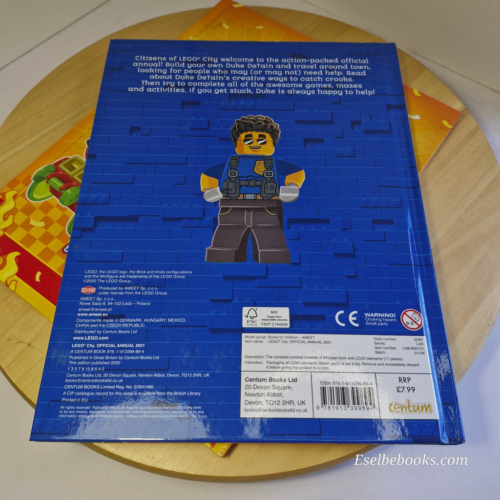 The official Lego annuals 2015; 2016; 2017; 2021; 2022 - hardbacks - NO minifigu