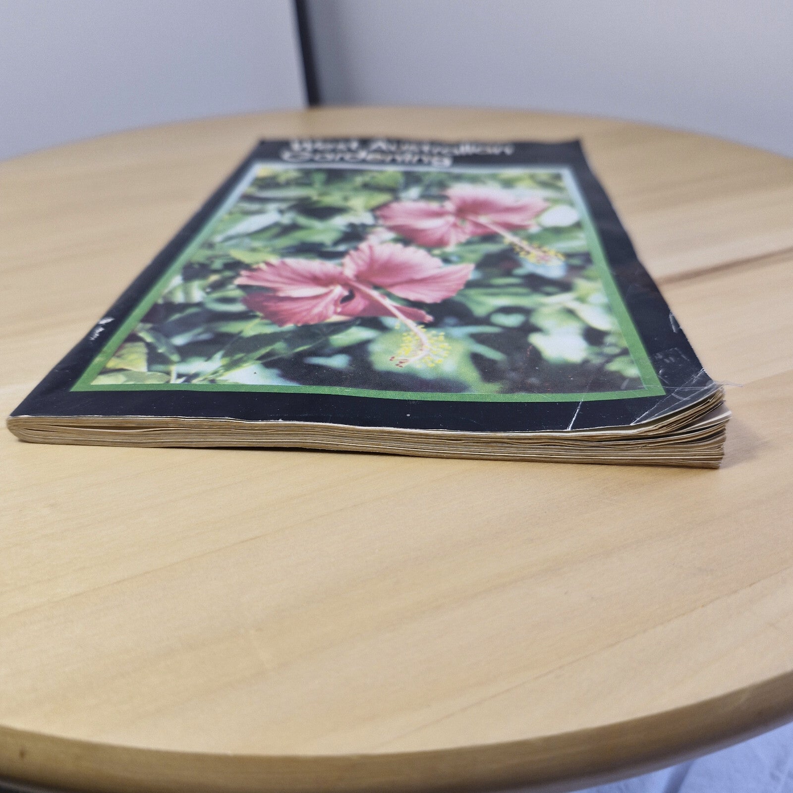 Flora: West Australian Gardening - vintage guide - paperback