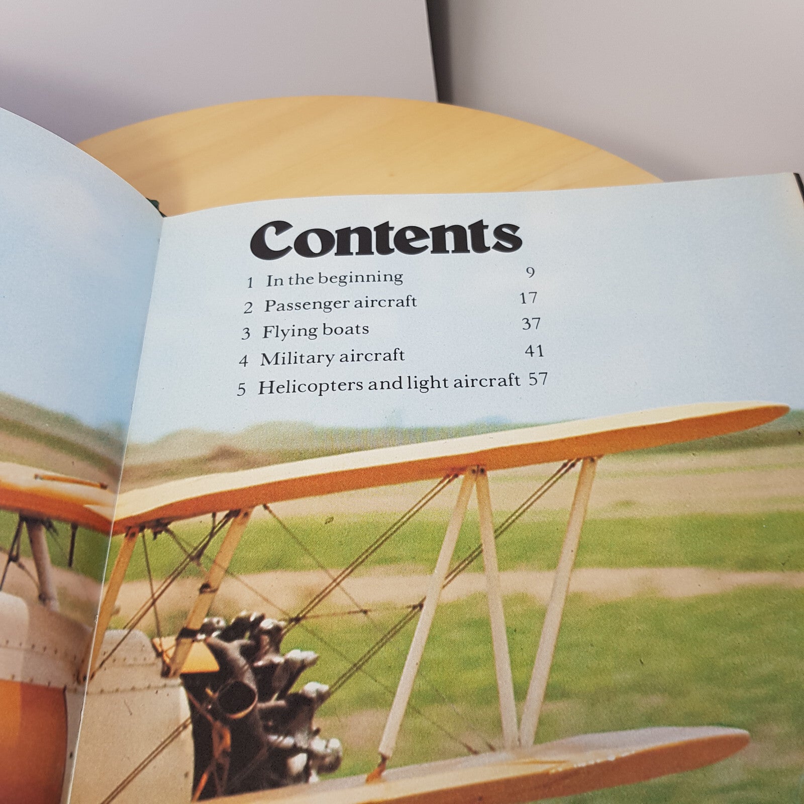 Planes By Michael Johnstone · 1978 - hardback with dust jacket