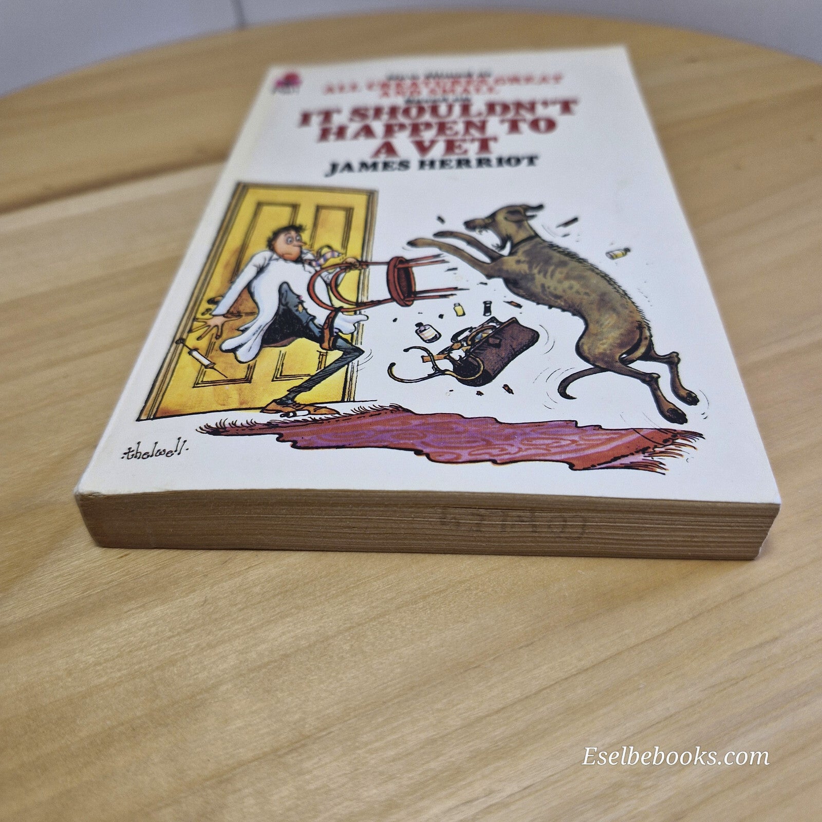 It Shouldn't Happen to a Vet By James Herriot · vintage paperback