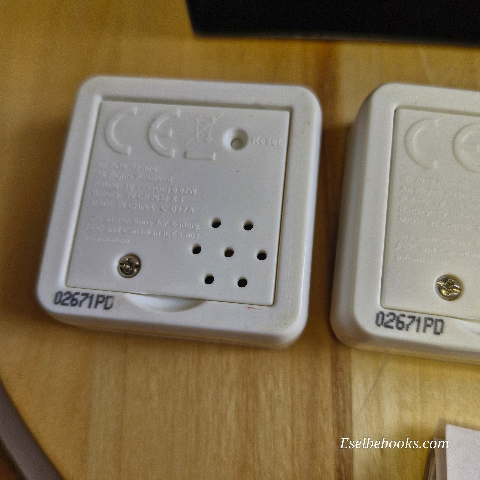 Scrabble Flash - Electronic travel work game - batteries needed