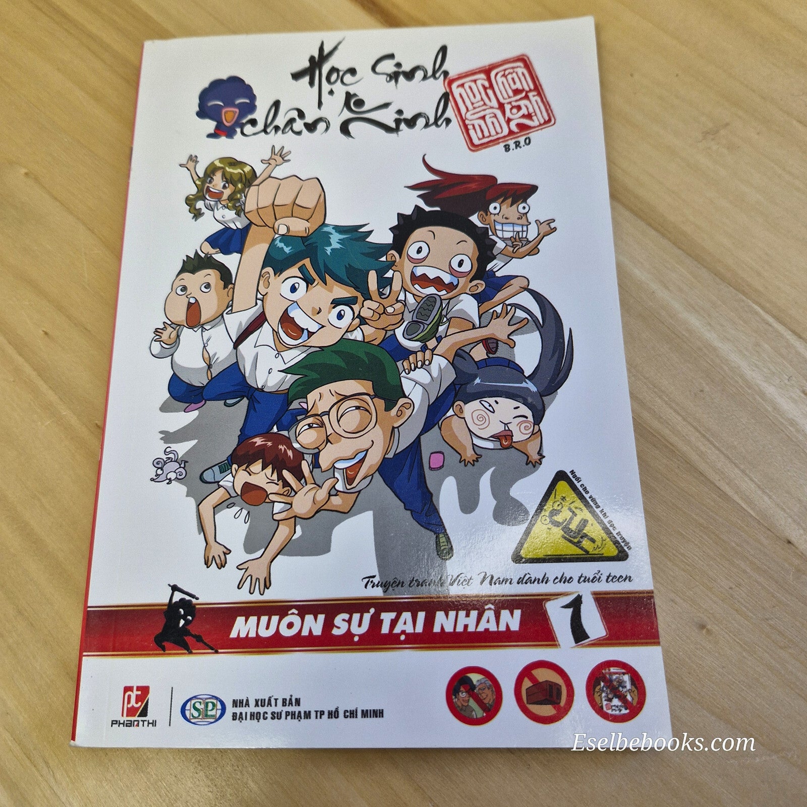 Vietnamese language comic books: Hoc Singh Chan King no. 1 and 4 - paperbacks