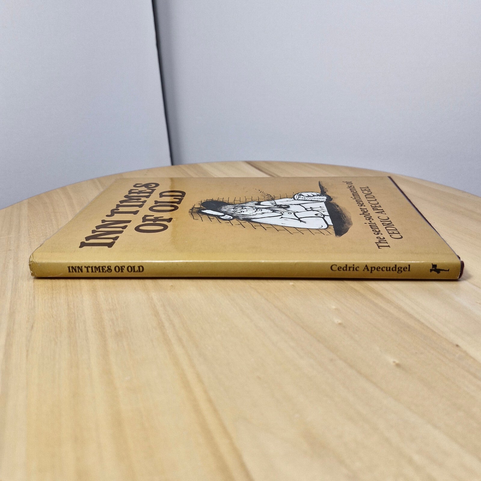 Poetry: Inn Times of Old By Cedric Apecudgel · 1984 - vintage hardback with d...