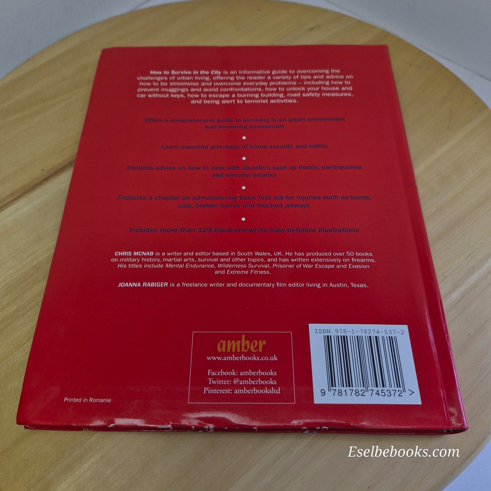 How to Survive in the City: Protecting yourself - paperback