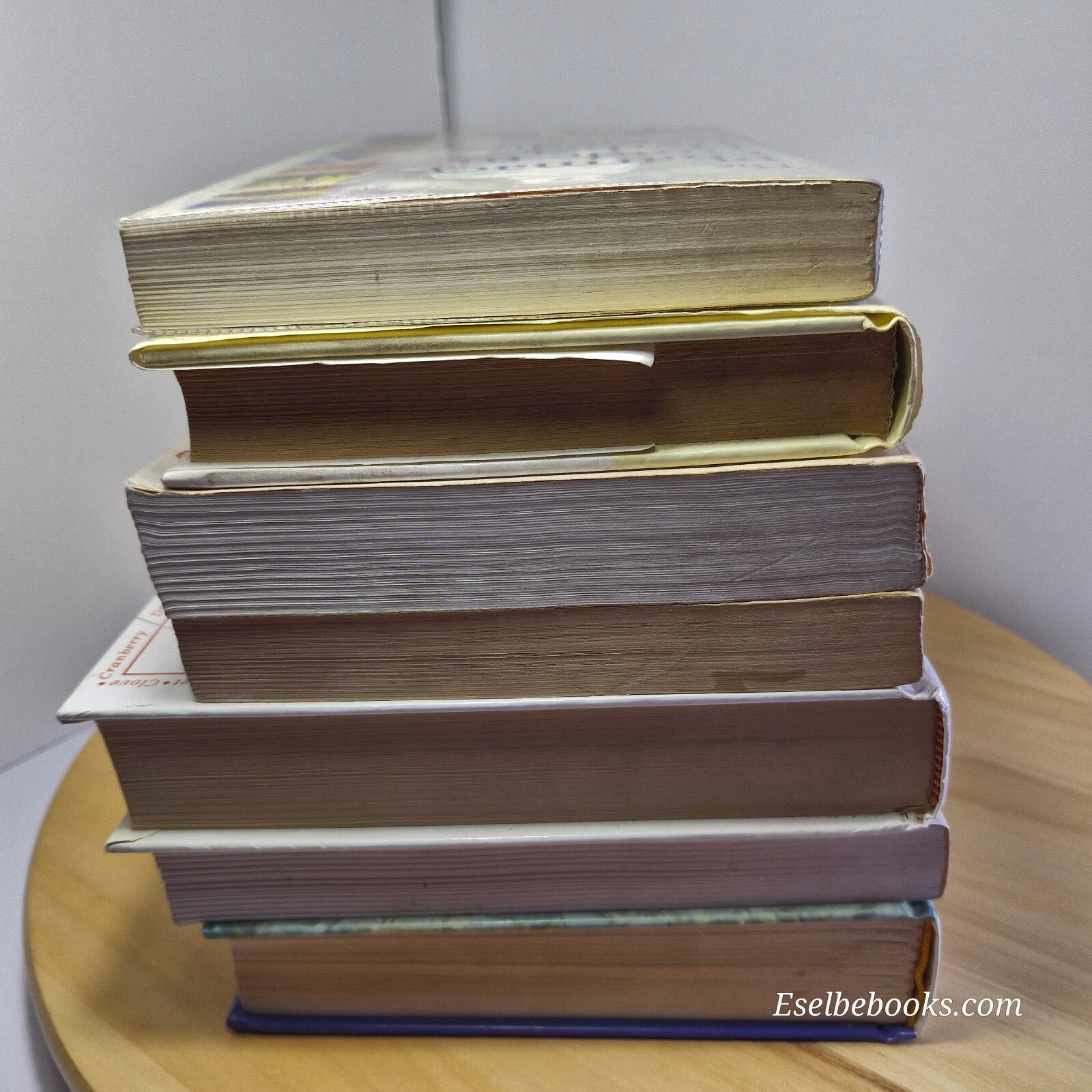Various herbal health guides/dictionaries - buy 2 or more for discount @ 22/6/25