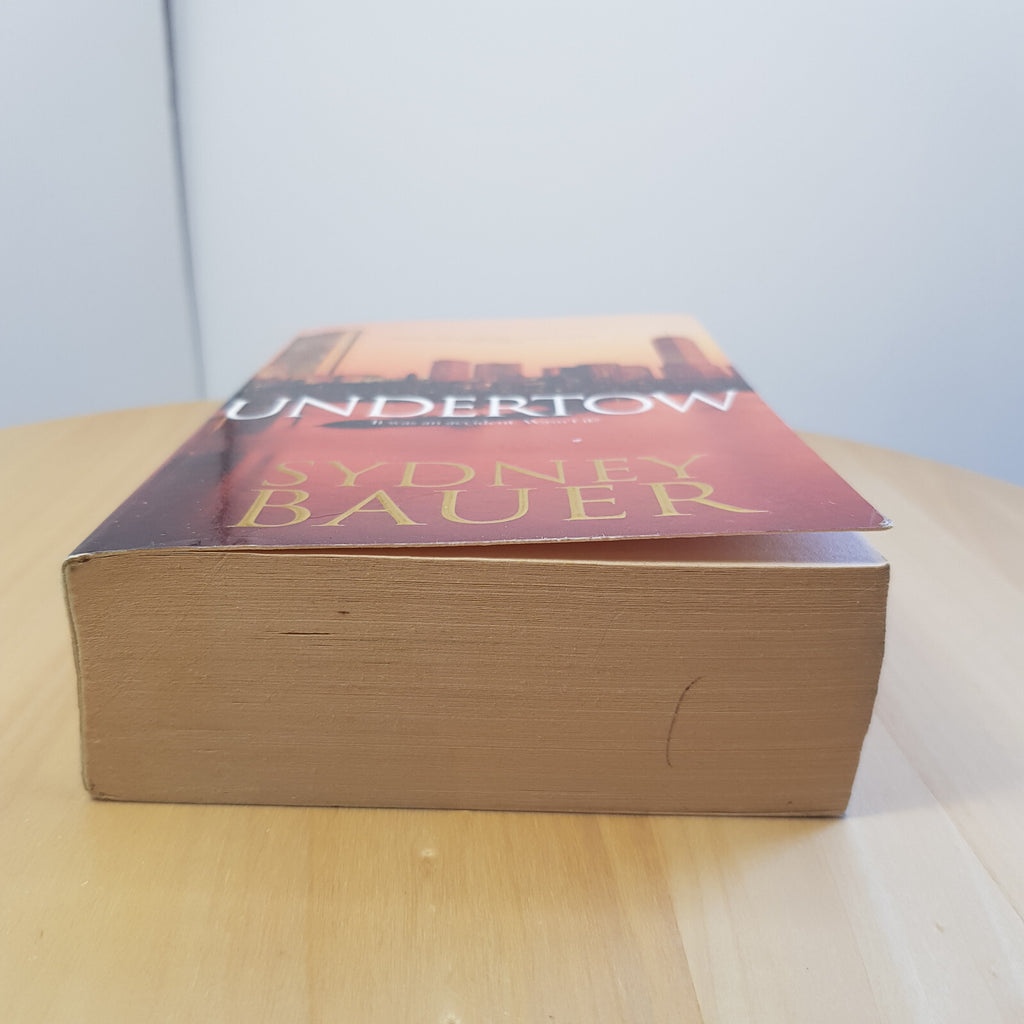 Crime fiction: Undertow: A David Cavanaugh Novel 1 By Sydney Bauer · 2007 - p...