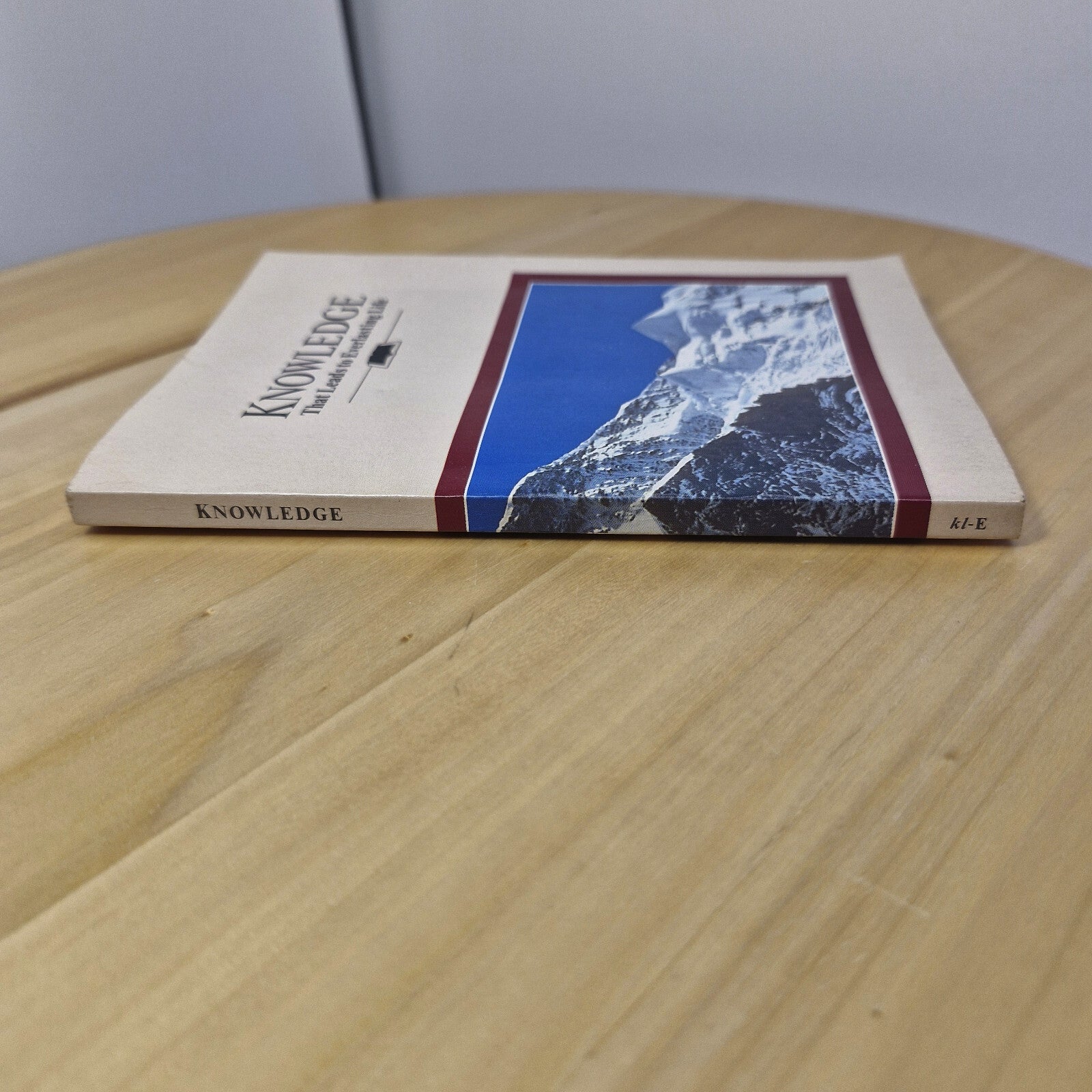 Religion: Knowledge that leads to everlasting life published by Watchtower - ...