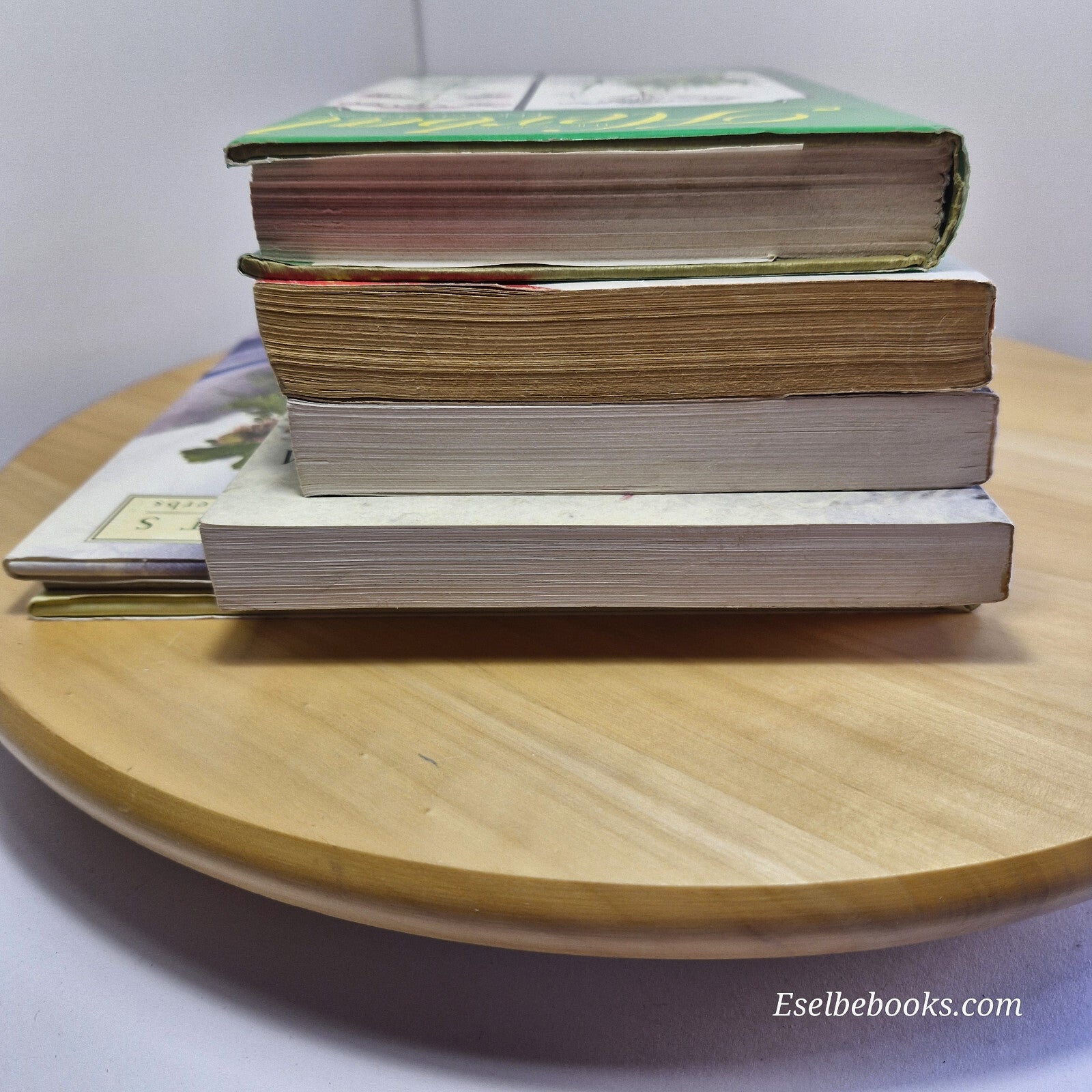 Various herbal health guides/dictionaries - buy 2 or more for discount @ 22/6/25