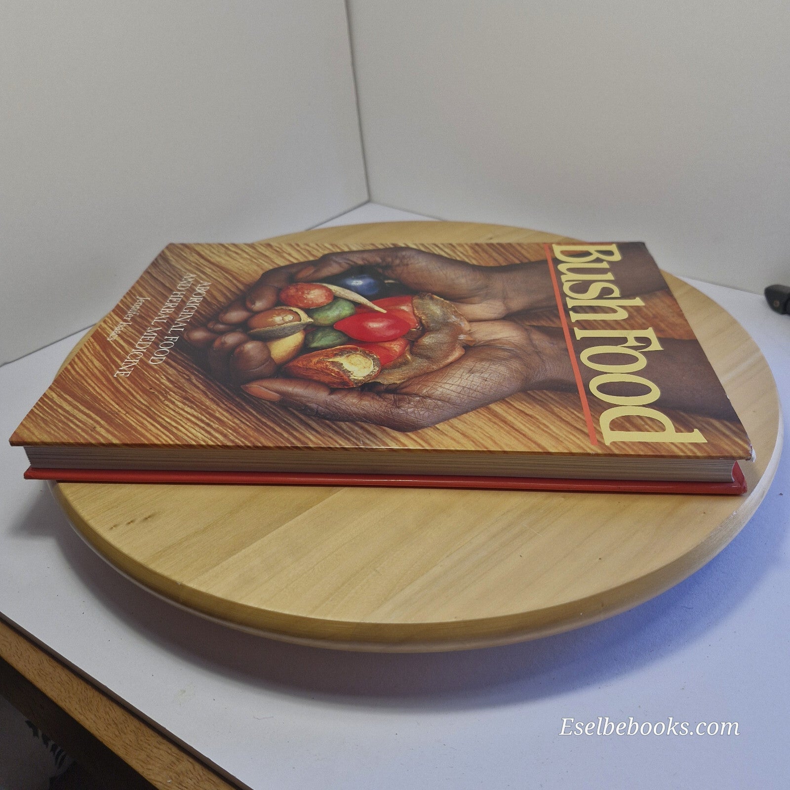 Australia: Bush Food Aboriginal Food and Herbal Medicine By Jennifer Isaacs ·...