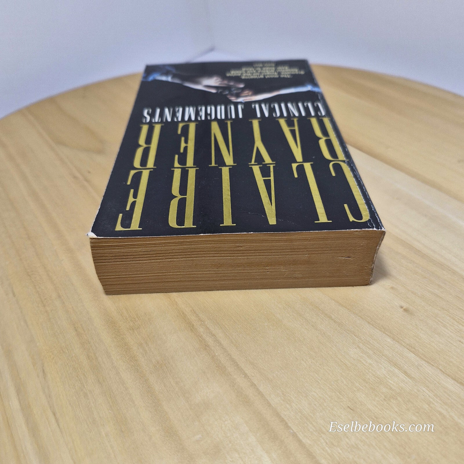 Crime/thriller: Clinical judgements by Claire Rayner - vintage paperback