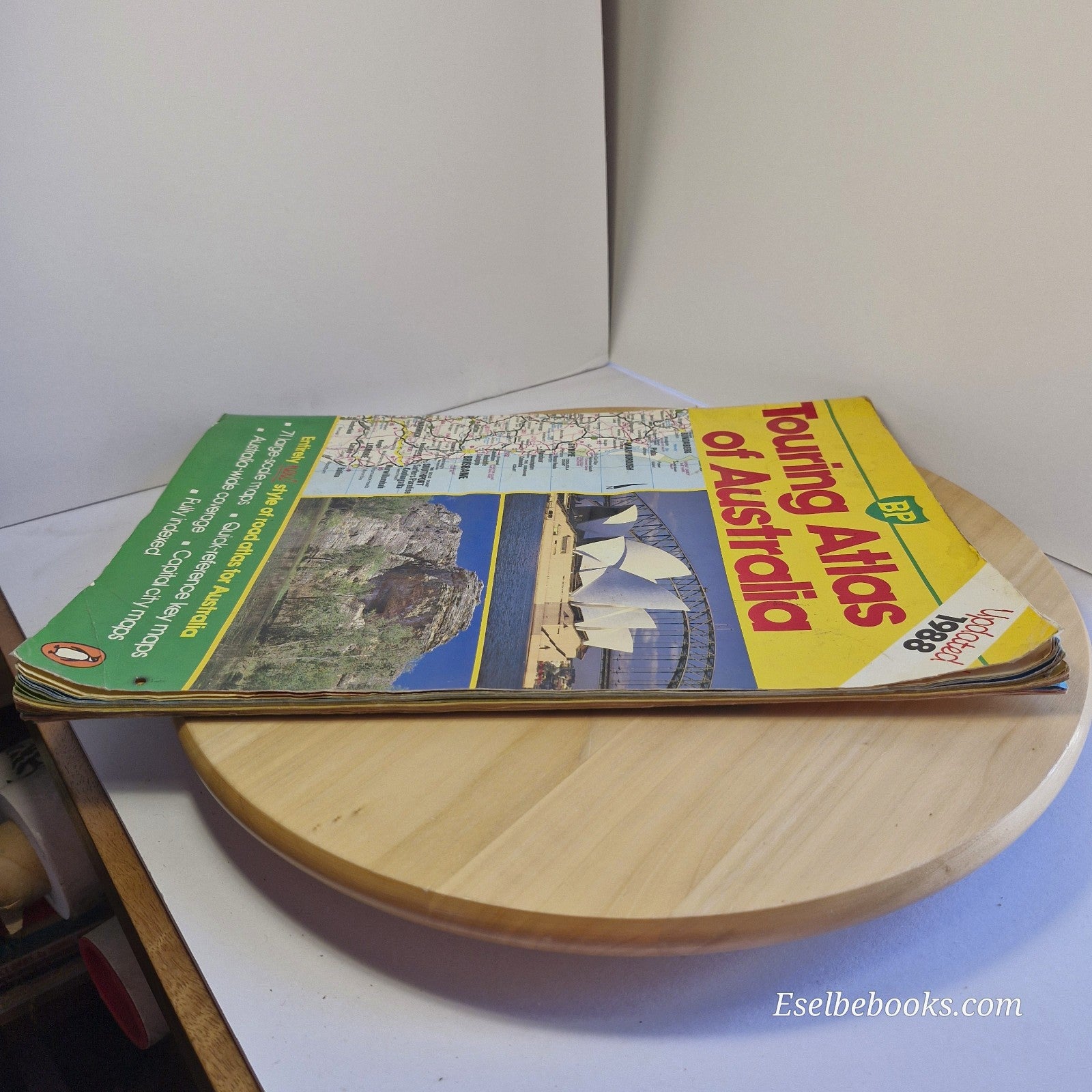 Bundle 4 vintage Australian touring atlases - BP/Ampol/Reader's Digest/Dir Signs