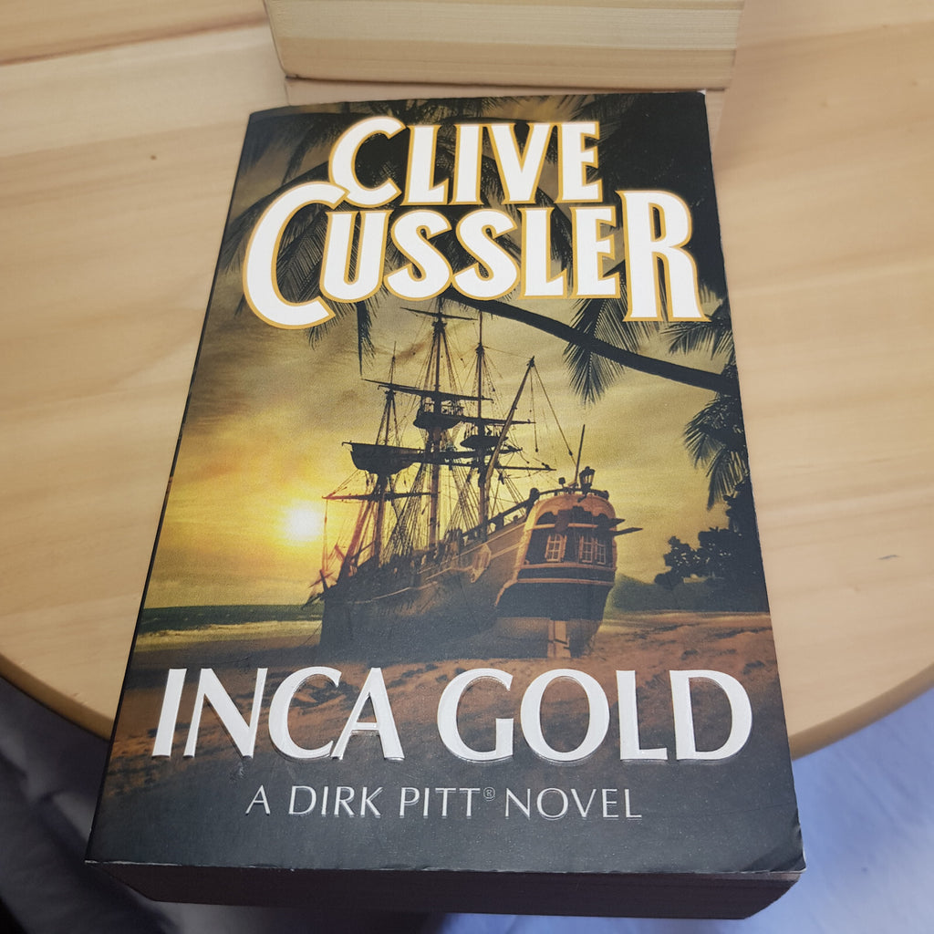 4 x Clive Cussler book bundle - Inca Gold/Treasure of Khan/The Navigator/Plag...