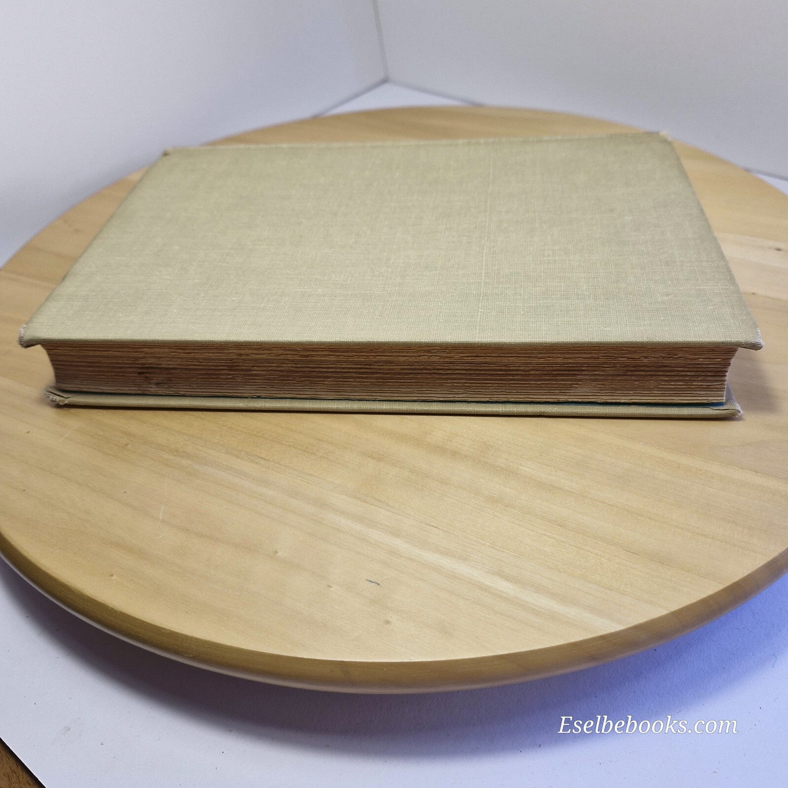 Vintage cookbook: You can be a better cook than mama ever was by Elise Landau...