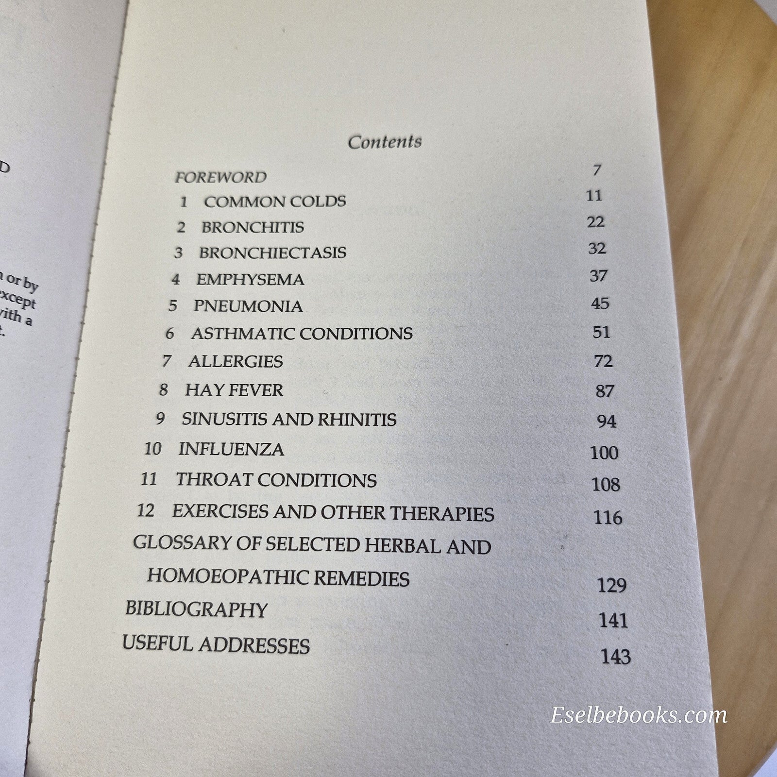 Health: 4 dealing with Asthma guides - paperback/hardback