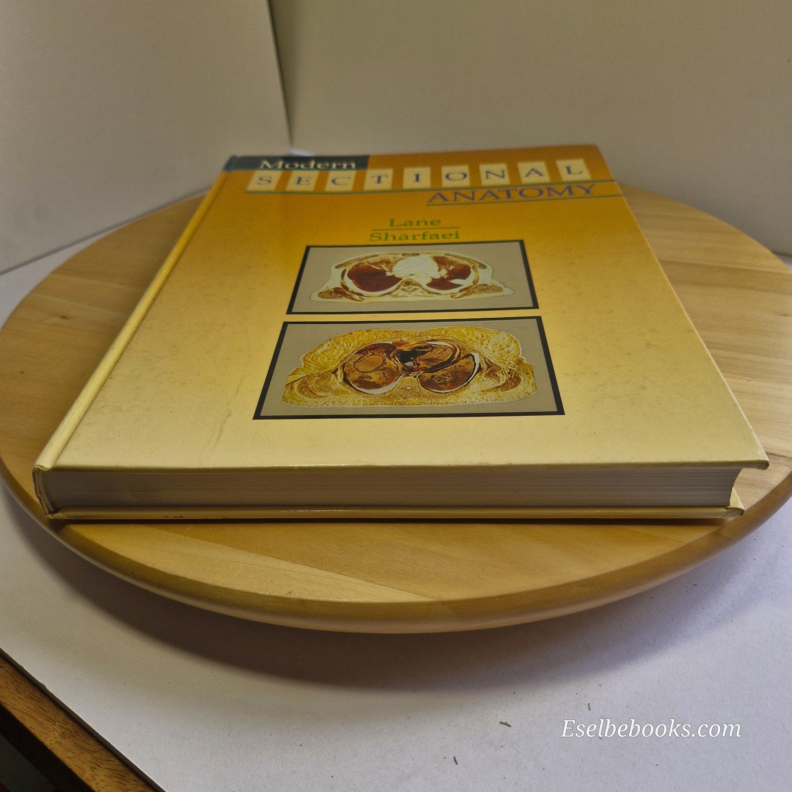 Modern Sectional Anatomy By Alexander Lane & Hossein Sharfaei · 1992 - hardback