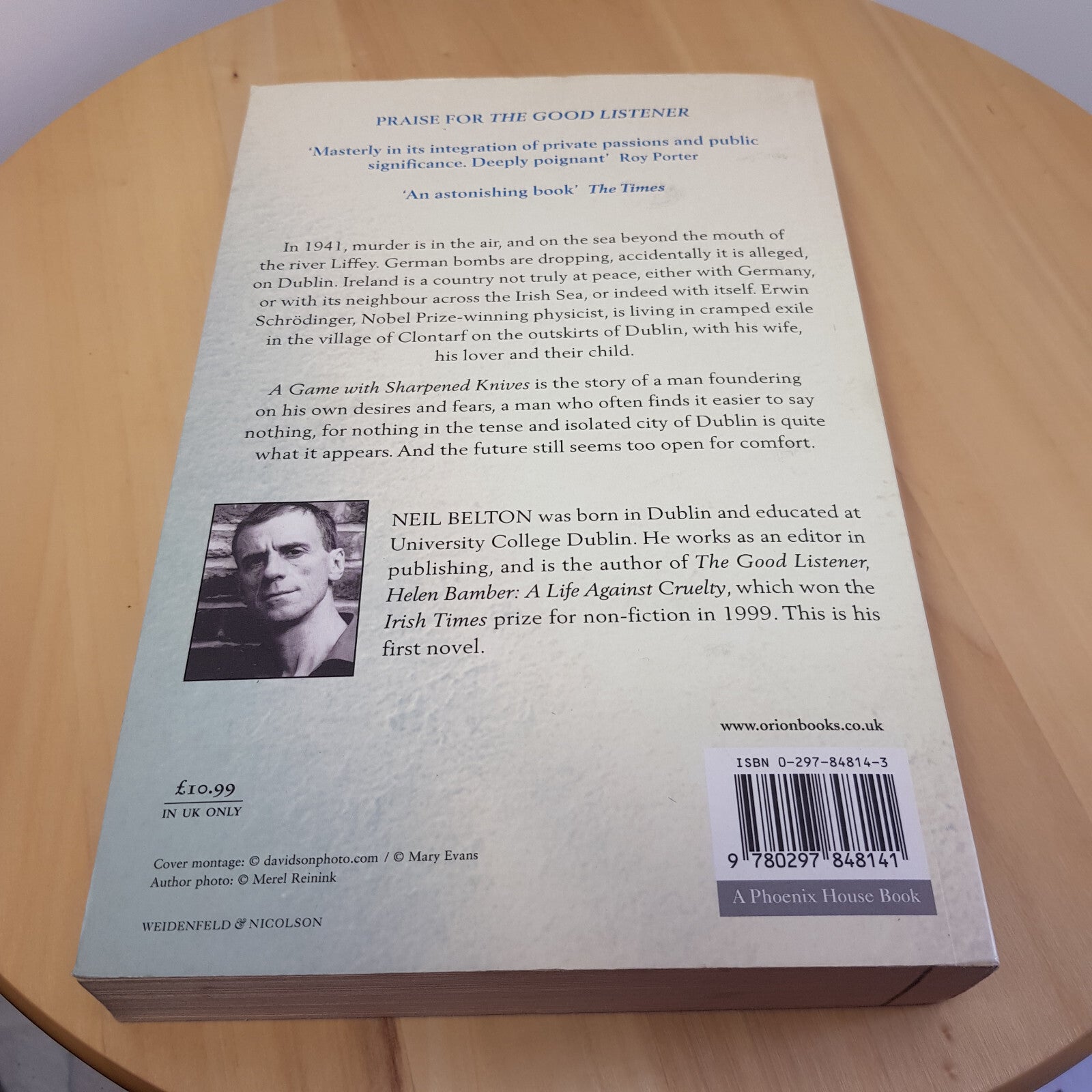 A game with sharpened knives By Neil Belton · 2005 - large paperback