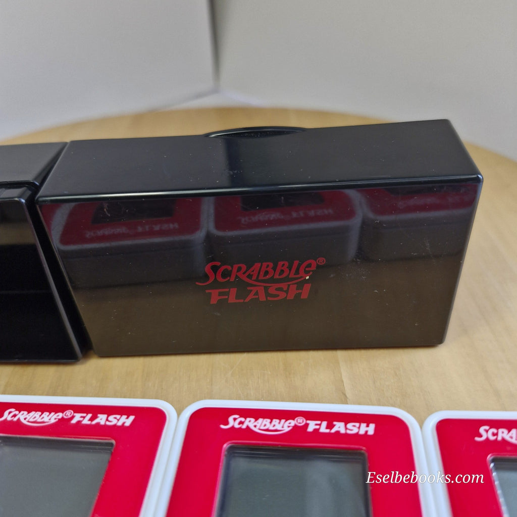 Scrabble Flash - Electronic travel work game - batteries needed