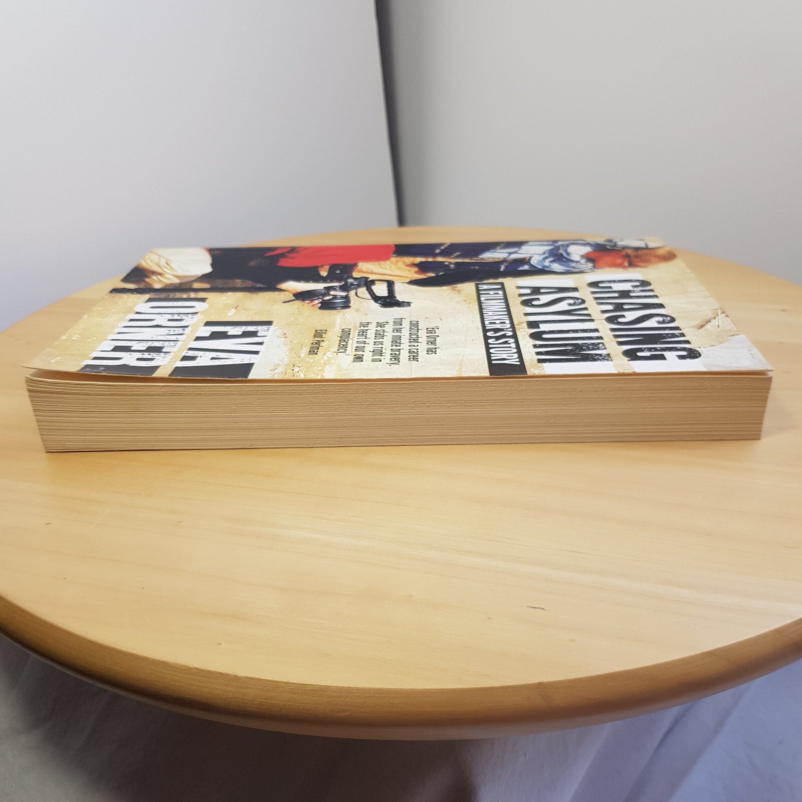 Australian autobiography - Chasing Asylum By Eva Orner · 2016 - paperback