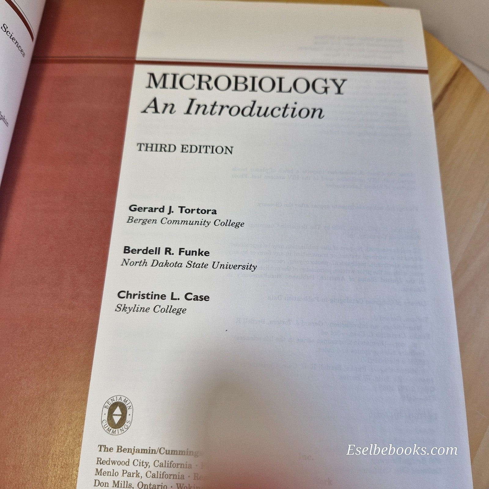 Microbiology - An Introduction - 3rd Edition Tortora/Runke/Case - Hardcover