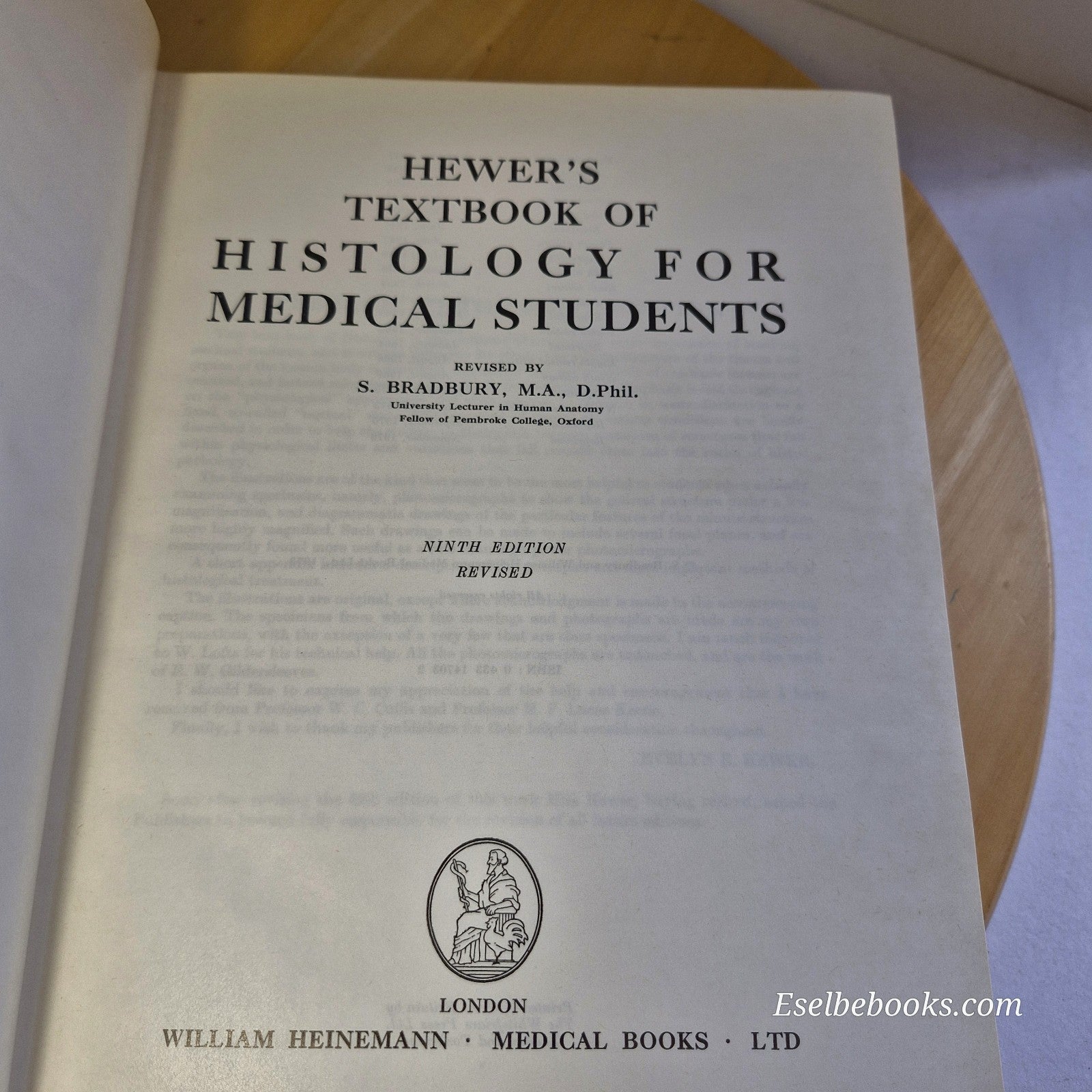 Hewer's Textbook of Histology for Medical Students 9th ed by Bradbury - harback