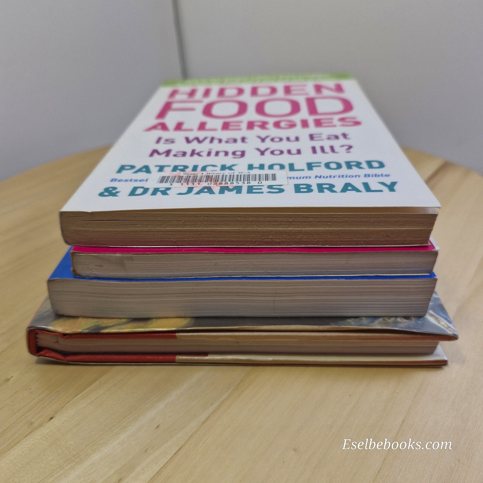 Health: 4 books about allergies and how to identify them - hardback/paperbacks