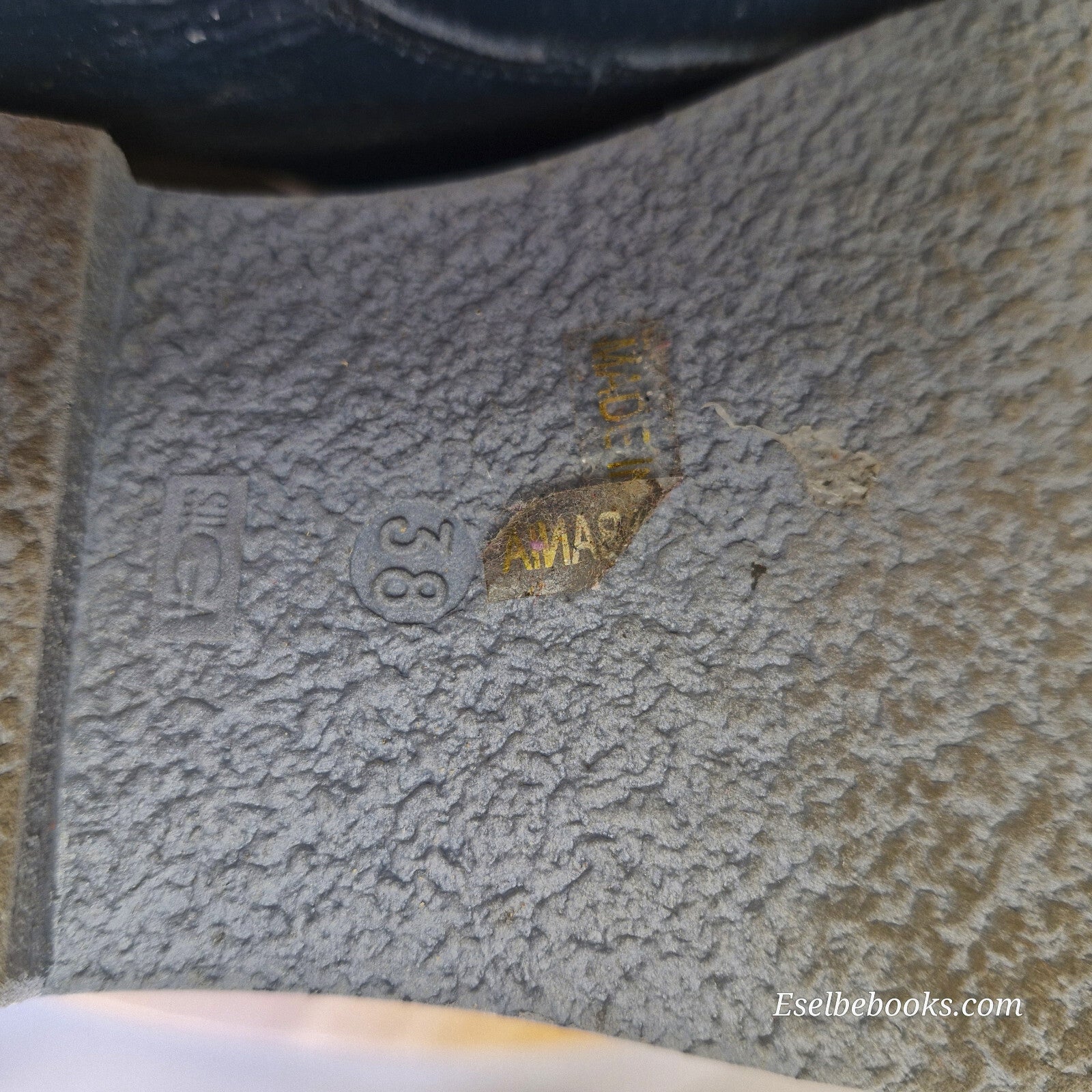 2 Baia Vista size 40 loafers - dark turquiose patent leather w/ rubber soles