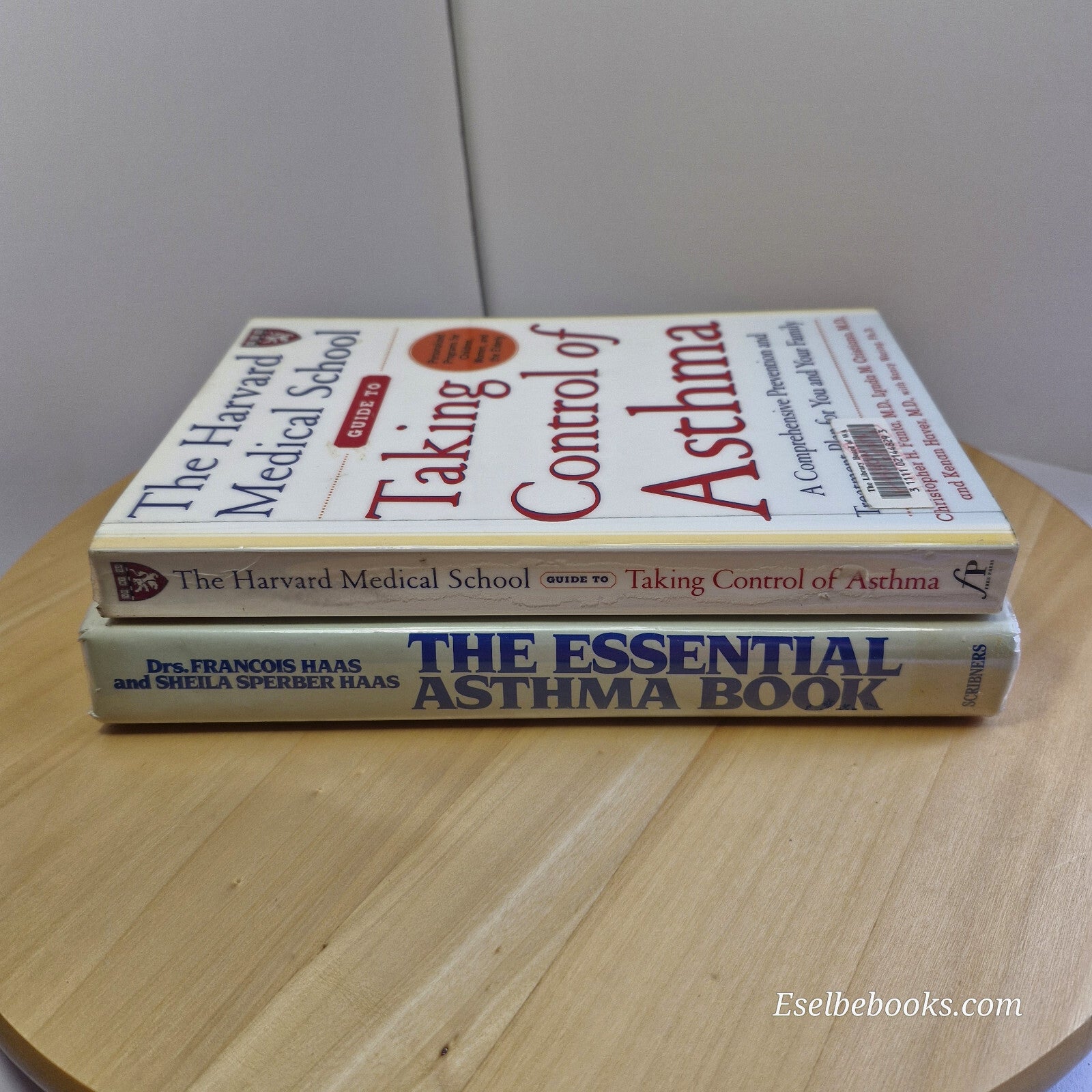 Health: 4 dealing with Asthma guides - paperback/hardback