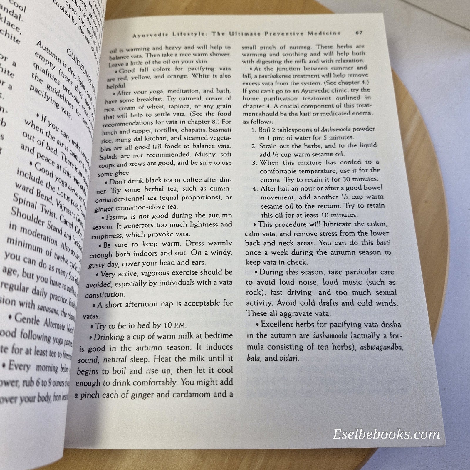 The Complete Book Of Ayurvedic Home Remedies: A comprehensive guide - V Lad