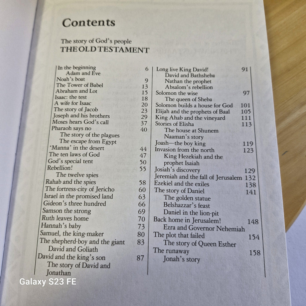 The Lion Children's Bible By Pat Alexander · 2004 - AS NEW hardback