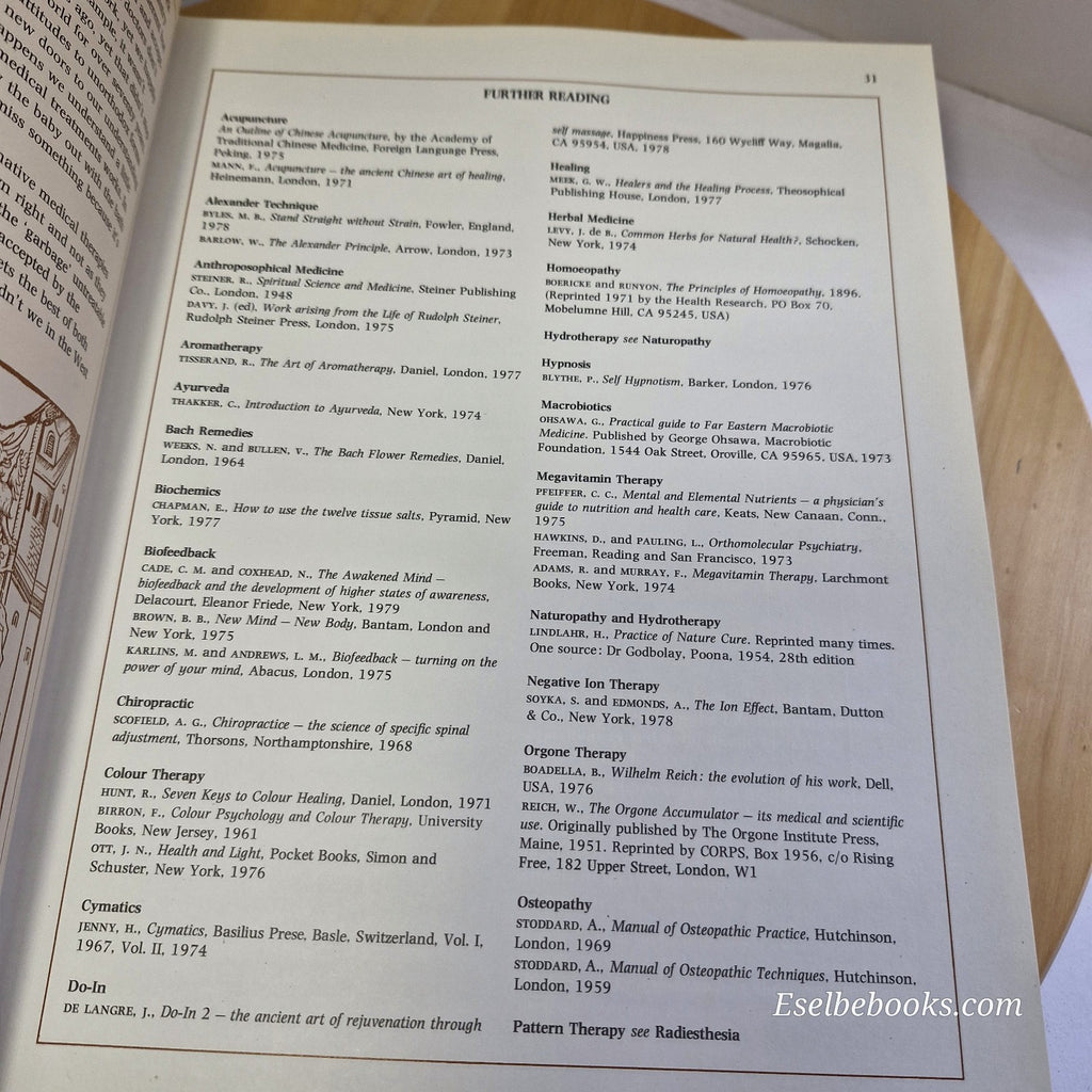 Alternative Medicine A Guide to Natural Therapies By Andrew Stanway · 1982