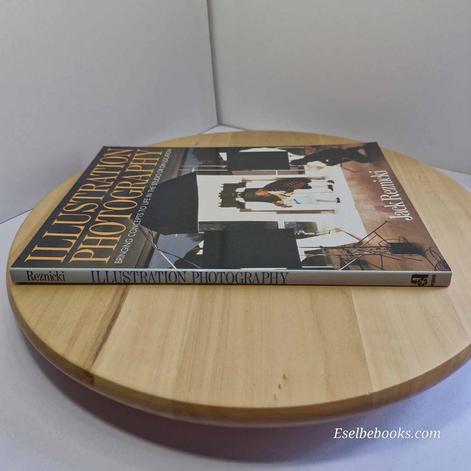 Illustration Photography By Jack Reznicki · 1987 - vintage paperback