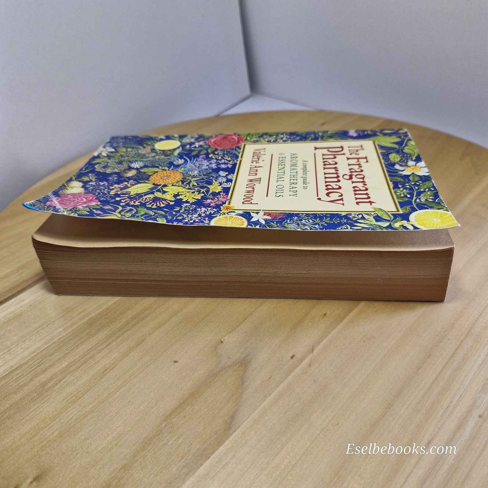 The Fragrant Pharmacy A Complete Guide to Aromatherapy & Essential Oils By Va...
