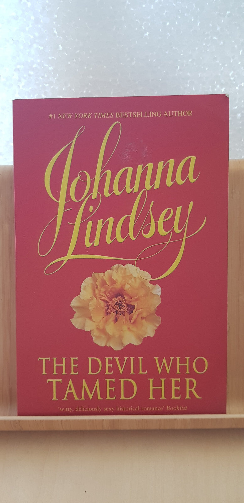 Jayne Ann Krentz/Johanna Lindsey/Amanda Quick novels- buy 2 or more for discount