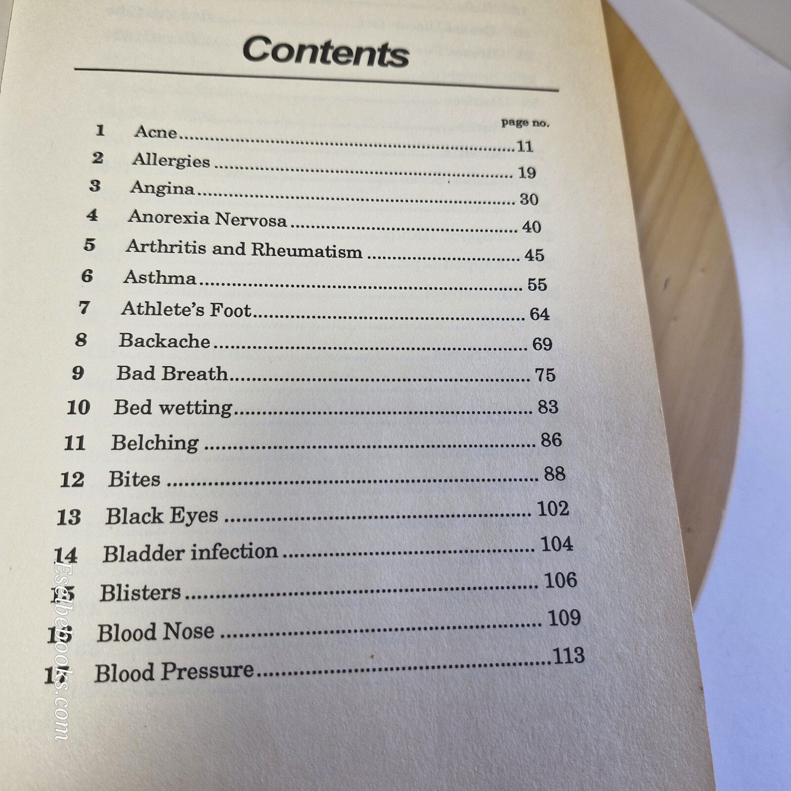 Health: The best practical folk remedies from around the world - hardback
