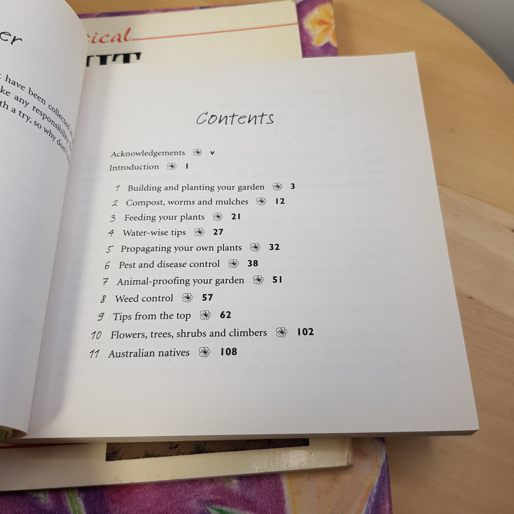 The garden guru II - Practical Fruit Growing - A gardener's companion - paper...
