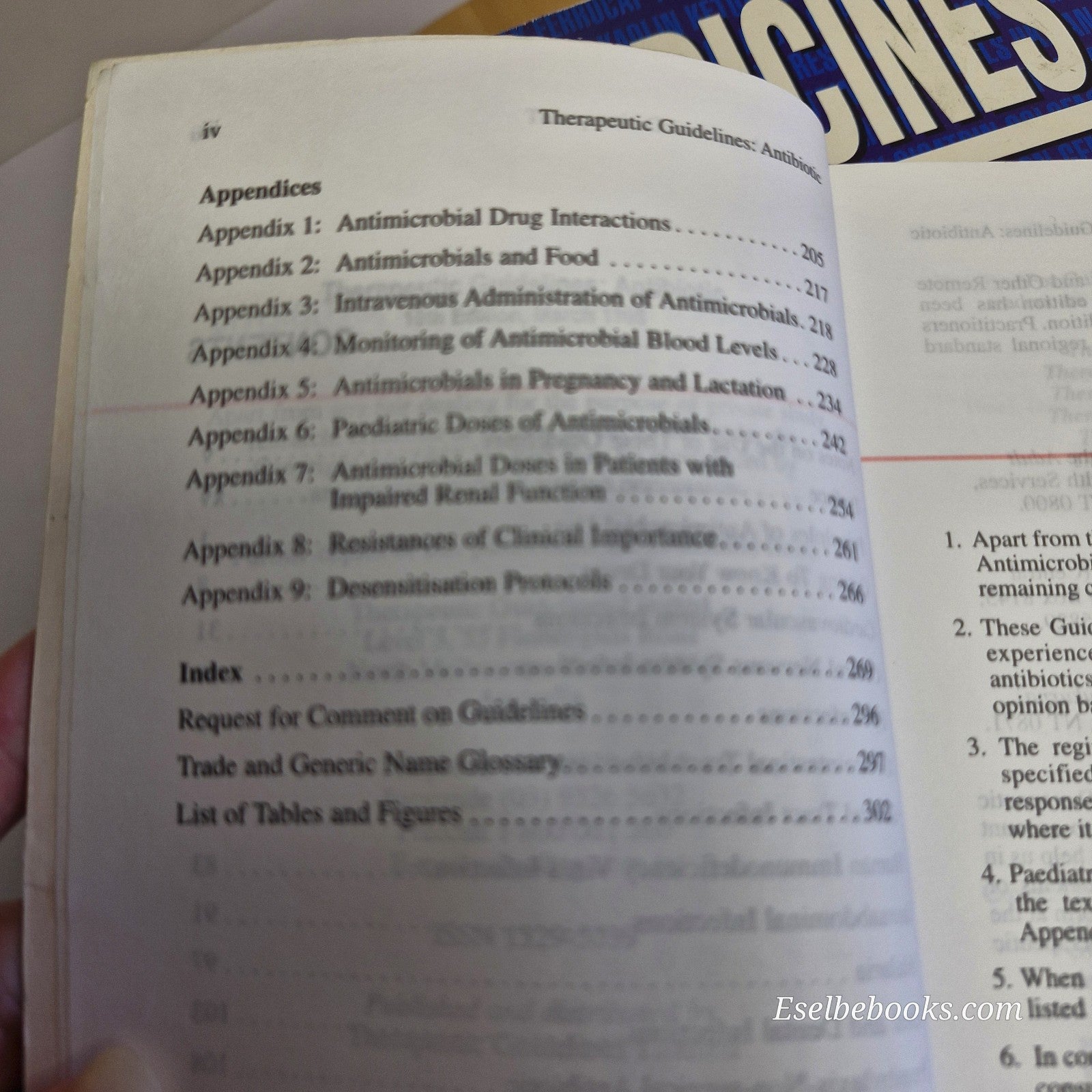 3 guidebooks/dictionaries on medicines/medicinal drugs/antibitoics - paperbacks