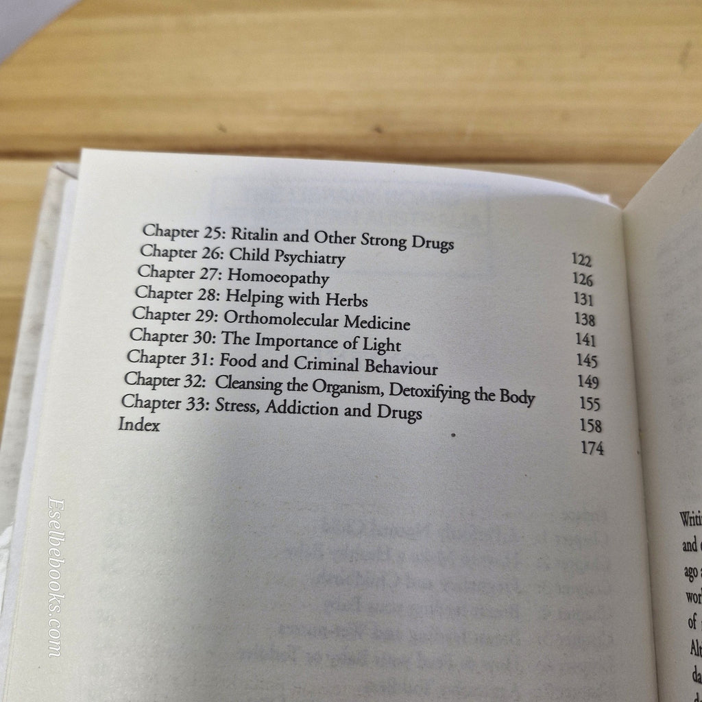 Hidden Dangers in What We Eat and Drink by  Jan de Vries · 2011 - hardback