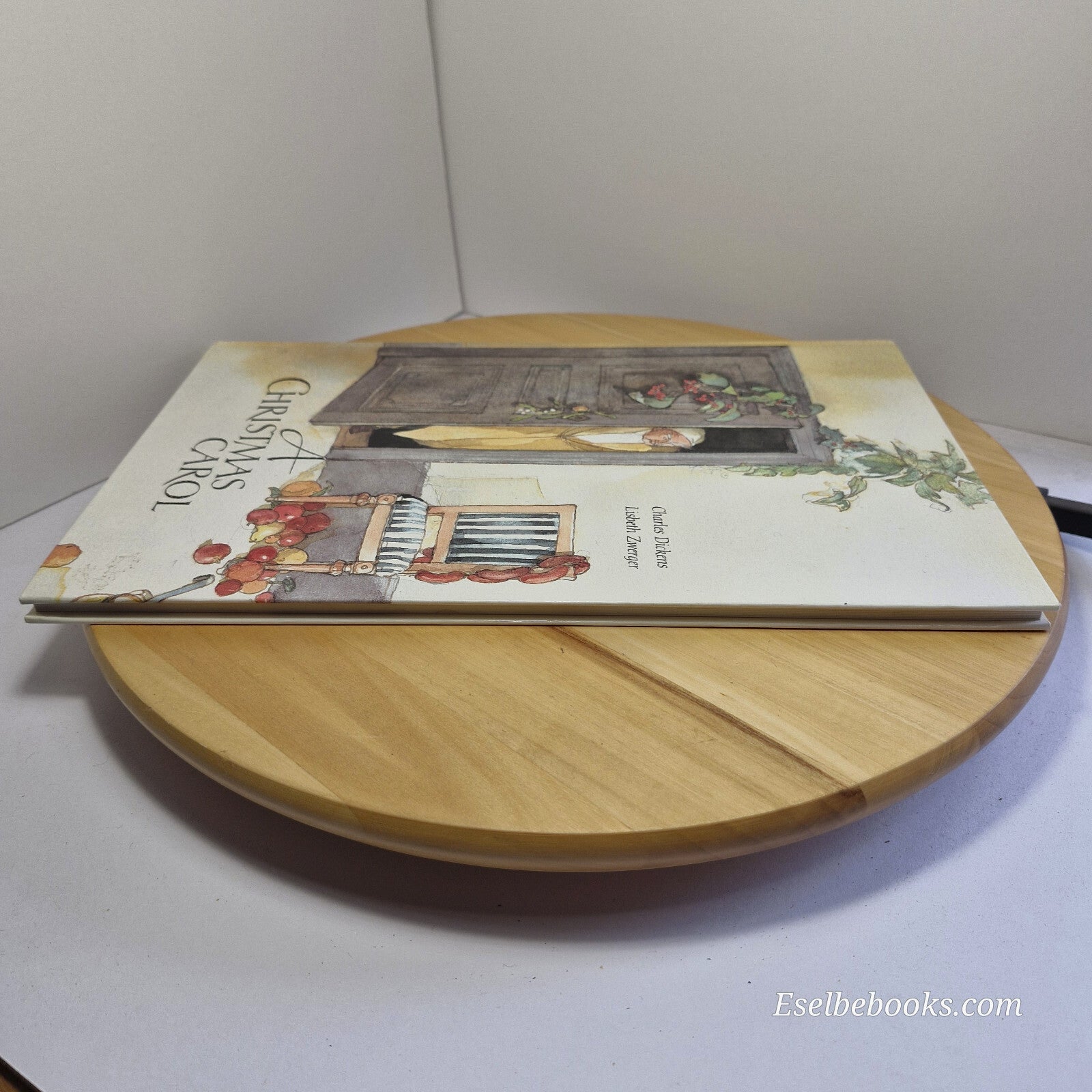 A Christmas Carol by Charles Dickens Illustrated by Lisbeth Zwerger - large h...