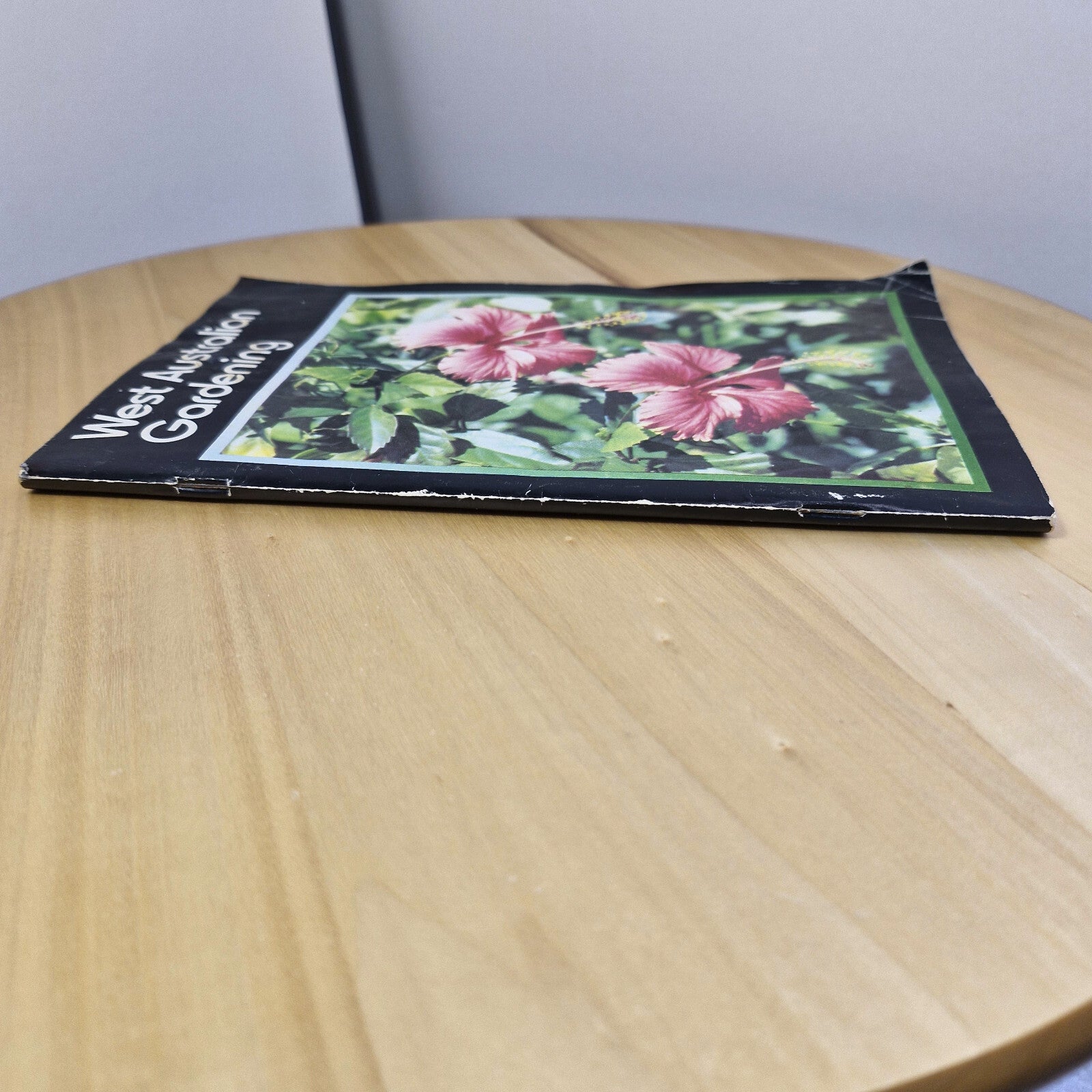 Flora: West Australian Gardening - vintage guide - paperback