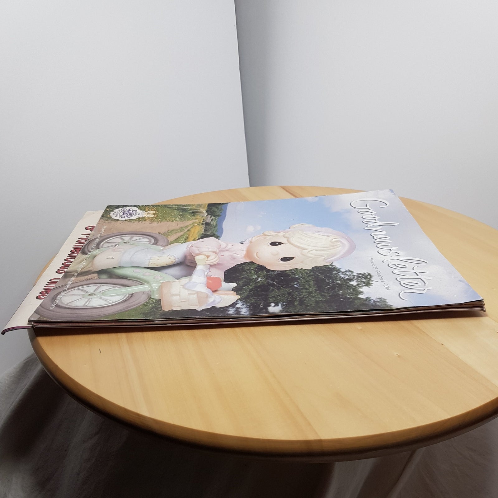 Set of 3 The Enesco Precious Moments magazines 2004 - Goodnewsletter/Thots