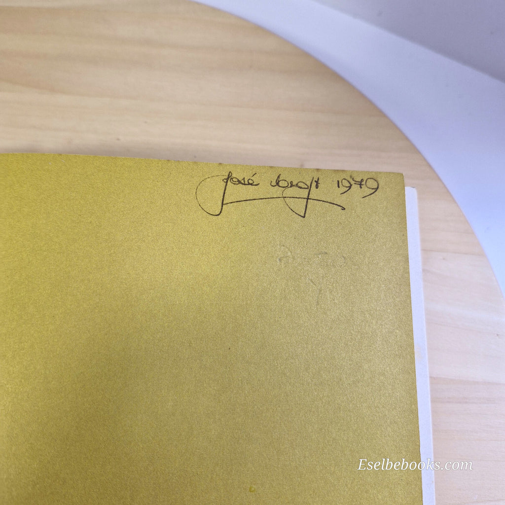 The Photographer's Handbook By John Hedgecoe · 1978 - vintage hardback