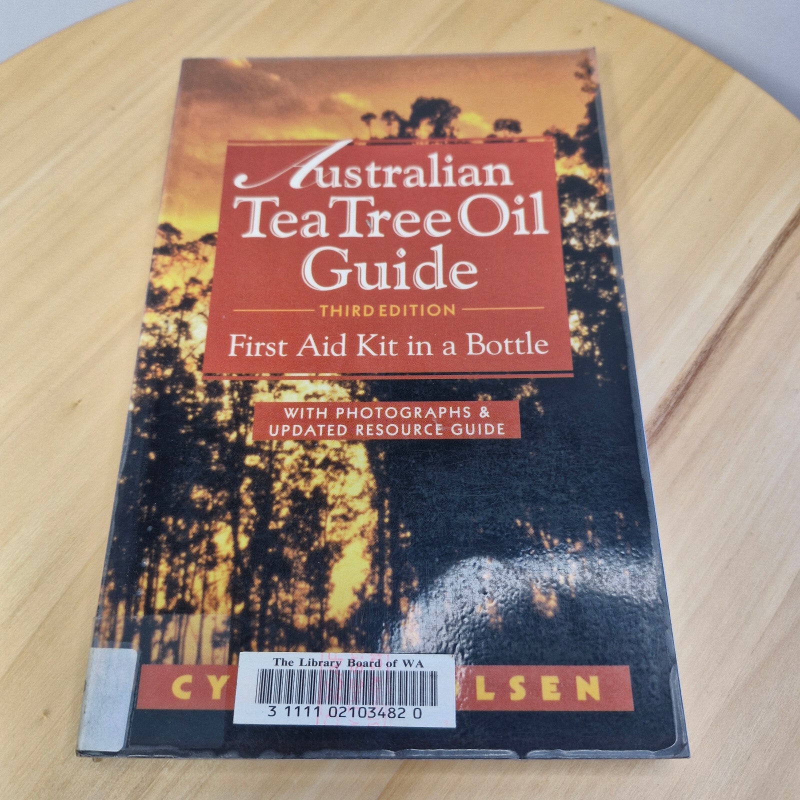 Health: Australian Tea Tree Oil Guide First Aid Kit in a Bottle By Cynthia B....