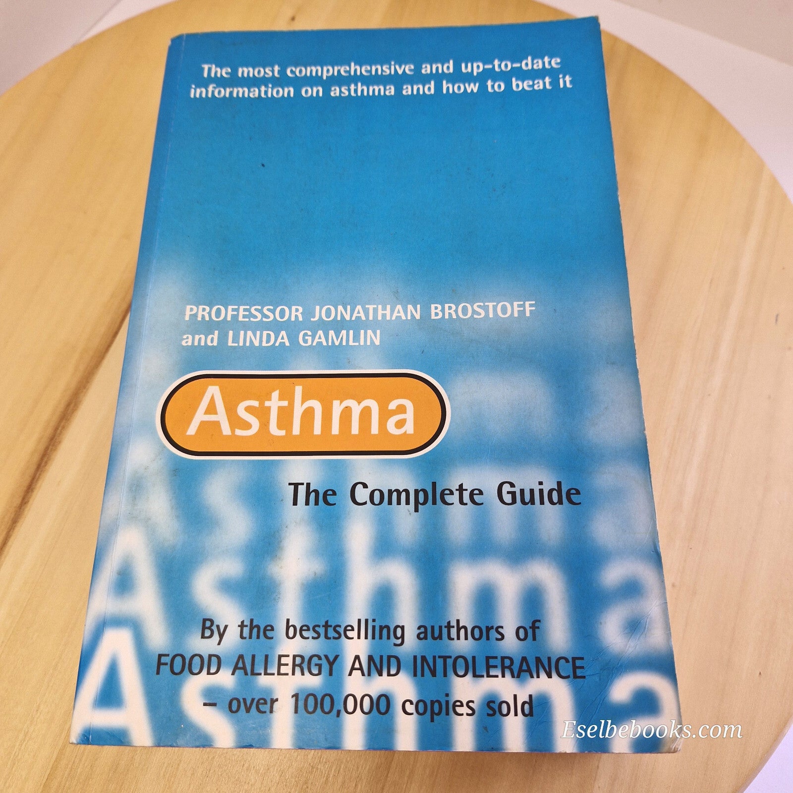 Health: 4 dealing with Asthma guides - paperback/hardback