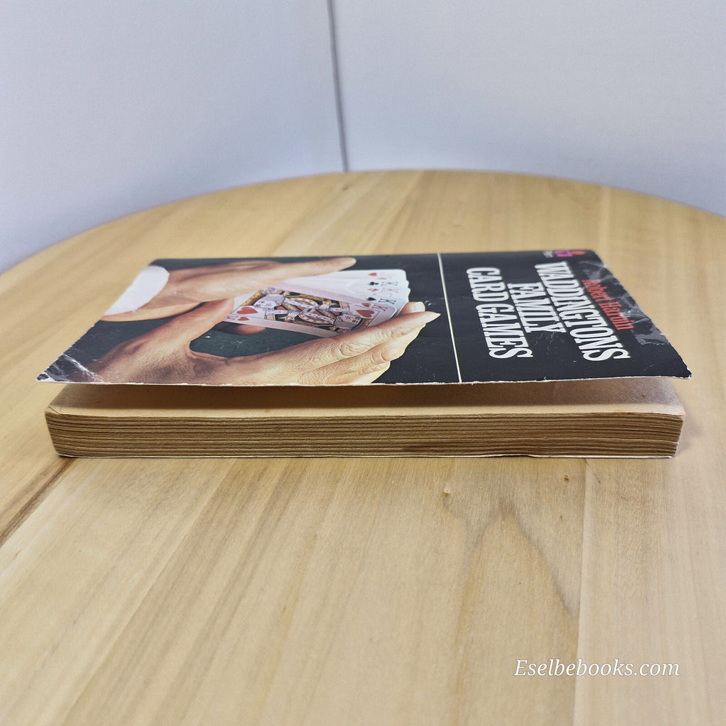 Guide: Waddingtons Family Card Games By Robert Harbin · 1972 - vintage paperback