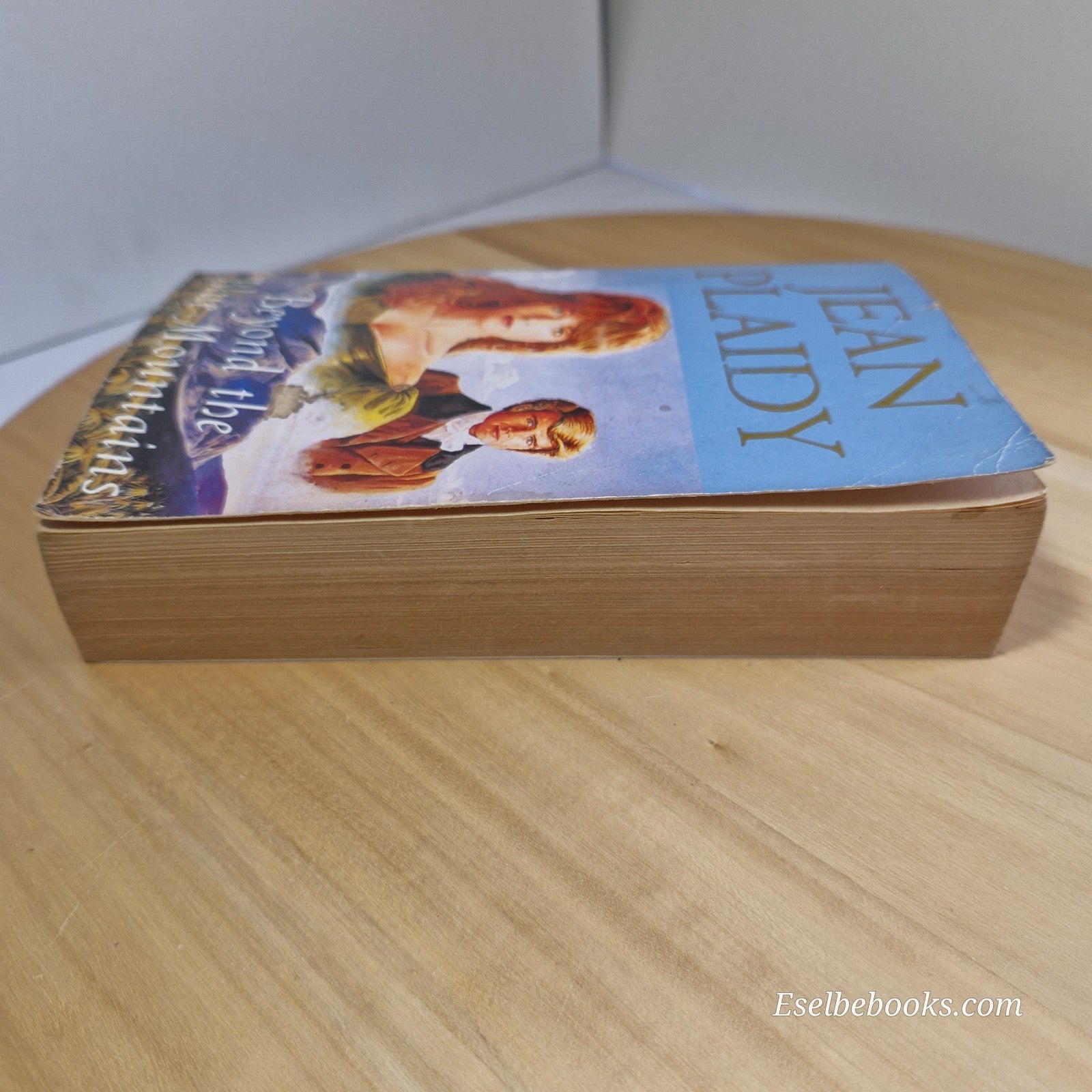 Beyond the Blue Mountains by Jean Plaidy - vintage paperback