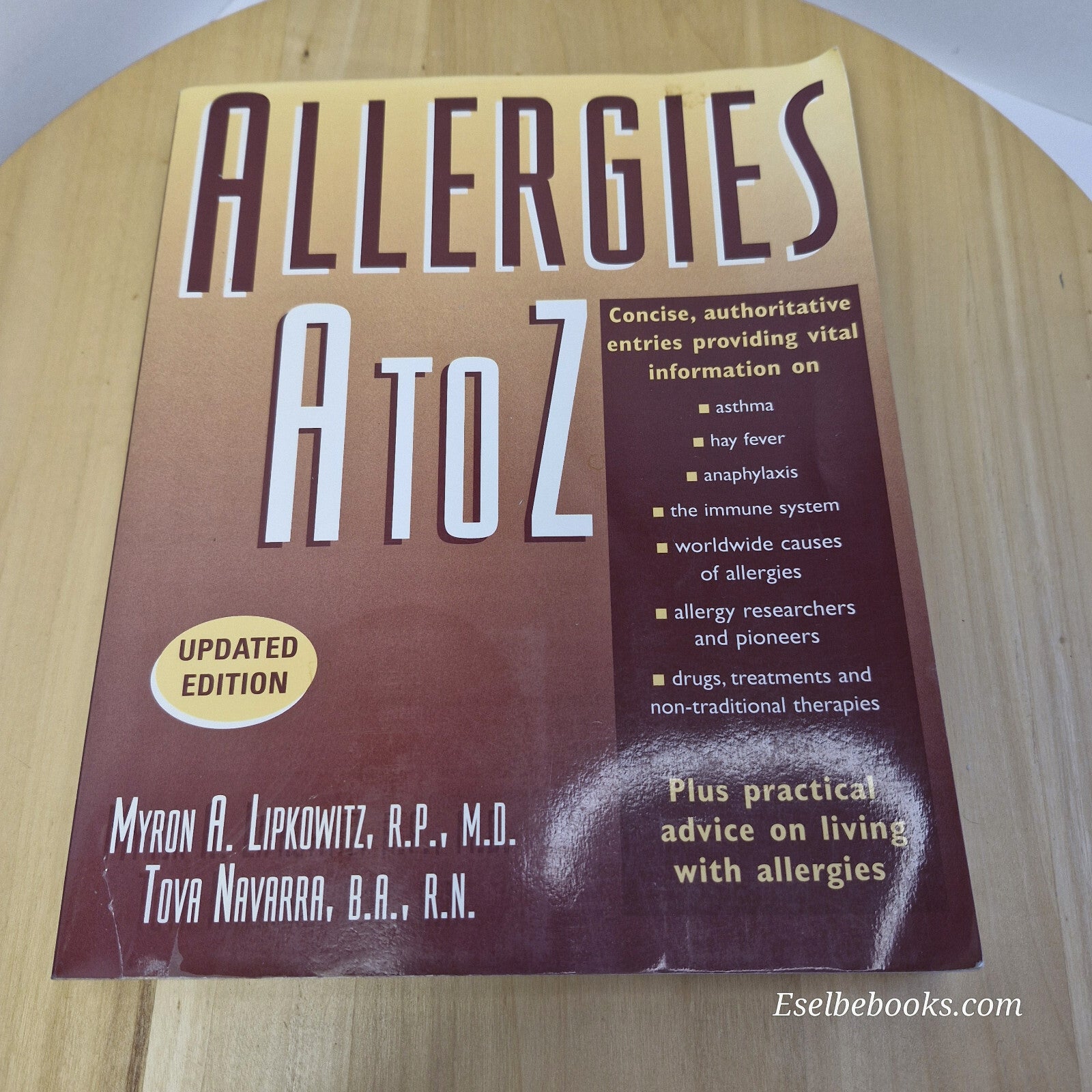 Health: 4 x  dealing with allergies books - paperbacks