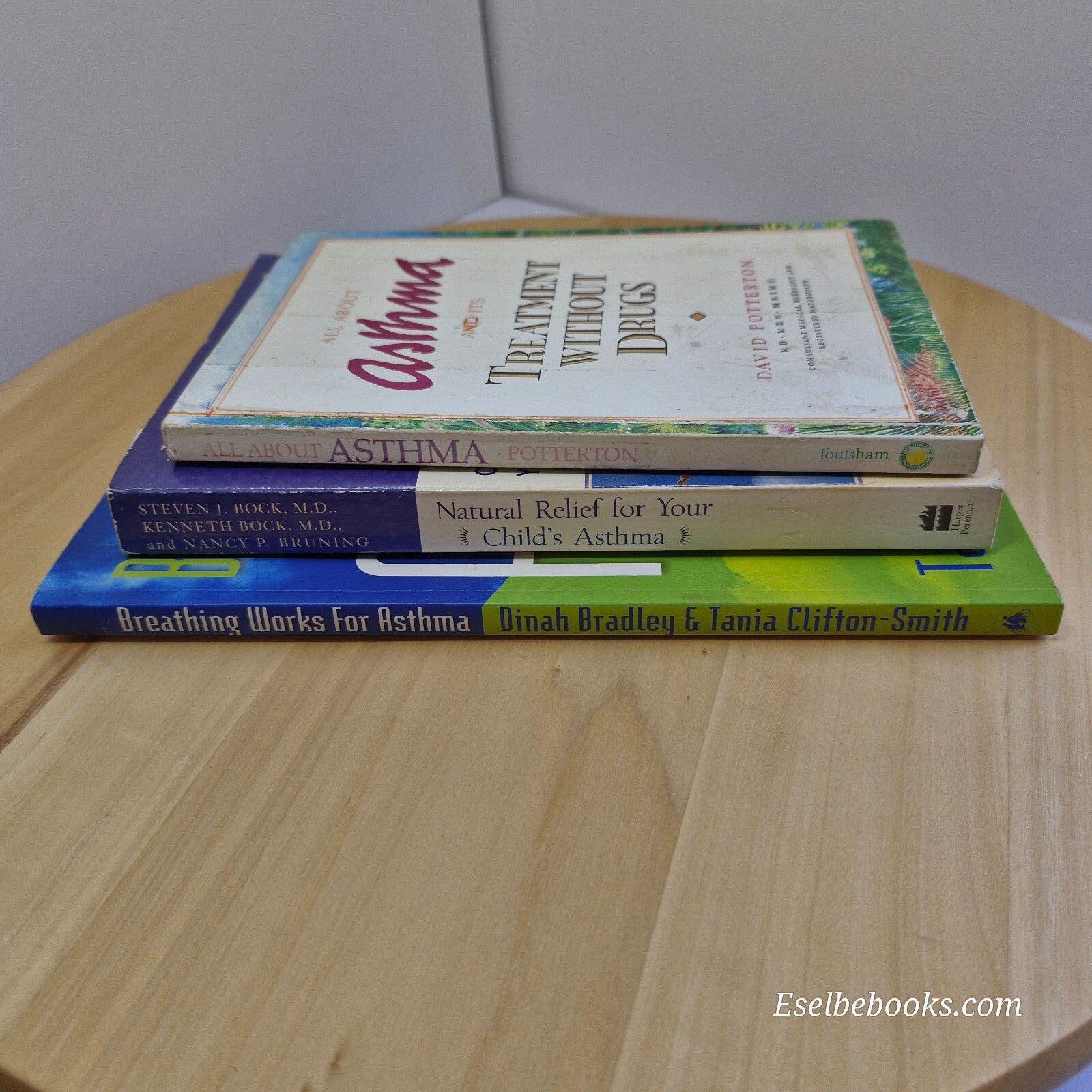 Health: 5 dealing with Asthma guides - paperback/hardback