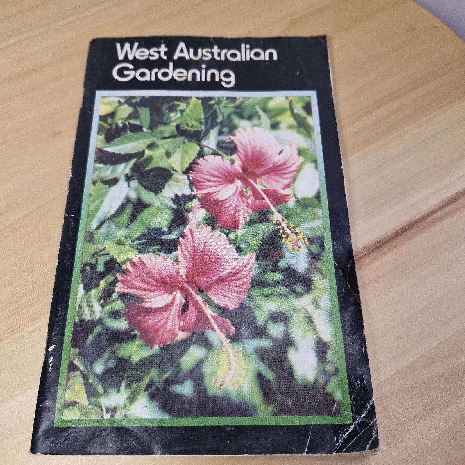 Flora: West Australian Gardening - vintage guide - paperback