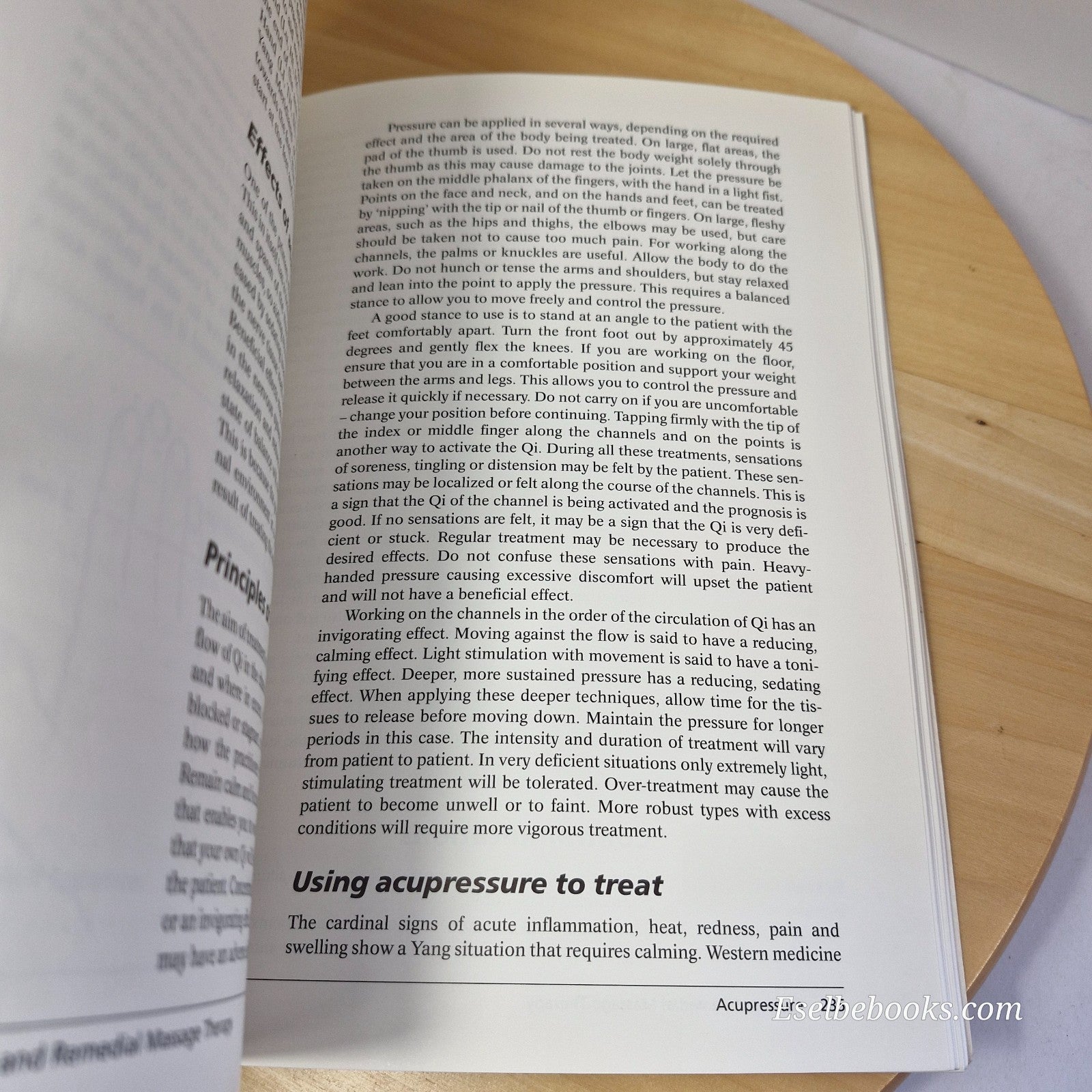 Sports And Remedial Massage Therapy by Mel Cash - Paperback